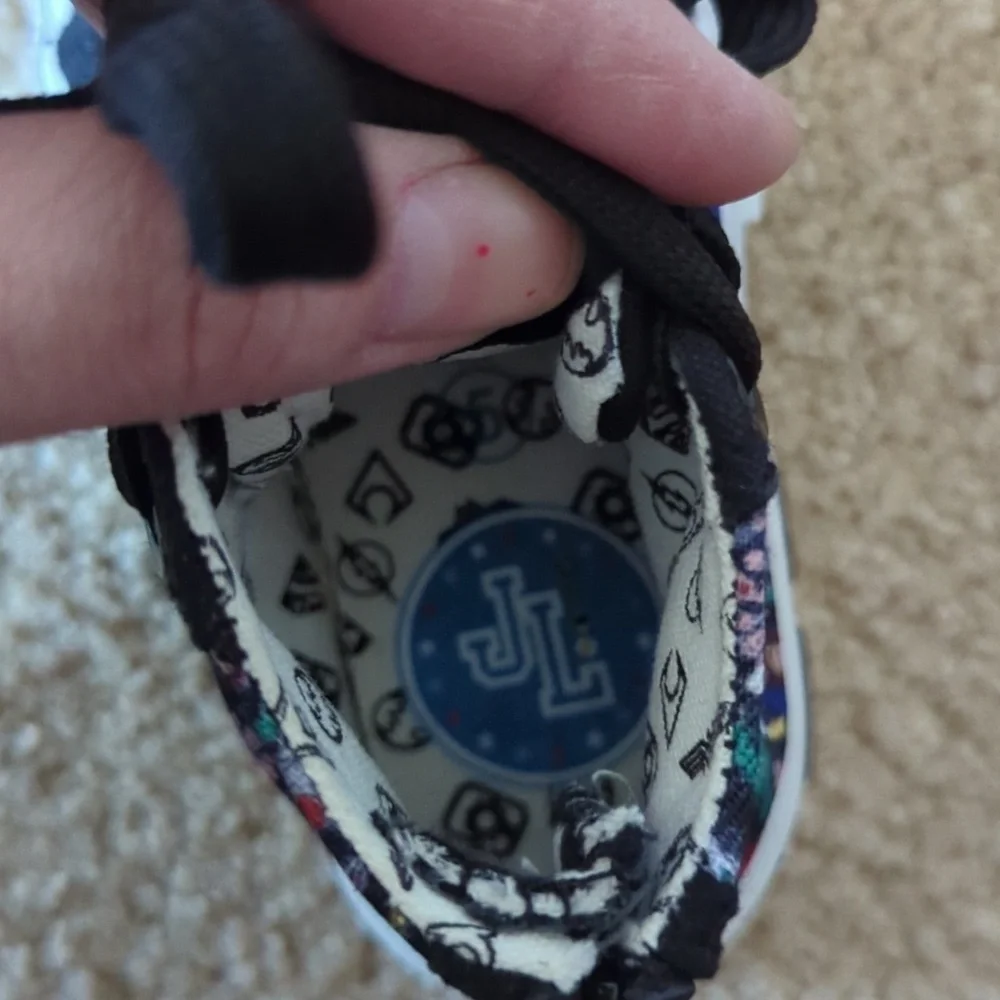 Ground Up Toddler Size 5 Justice League High top sneakers- DC Lace up